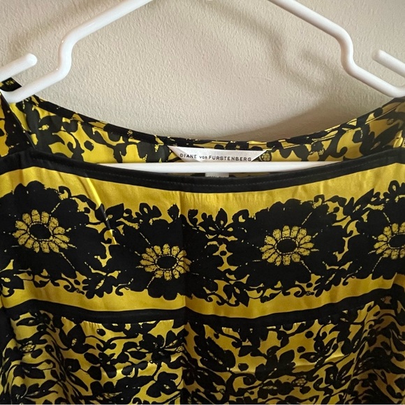 Silk dress - Picture 4 of 4